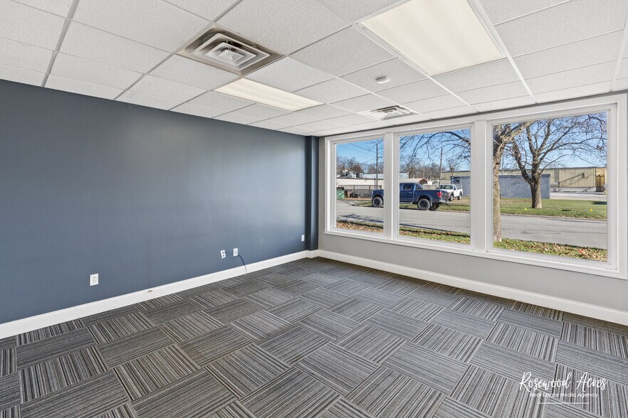 More Photos Of 124 E River St, Momence Warehouse For Sale