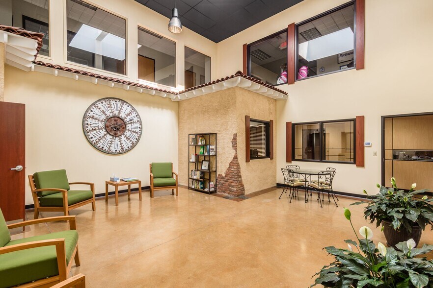 More Photos Of 6156 Wilcox Rd, Dublin Medical For Sale