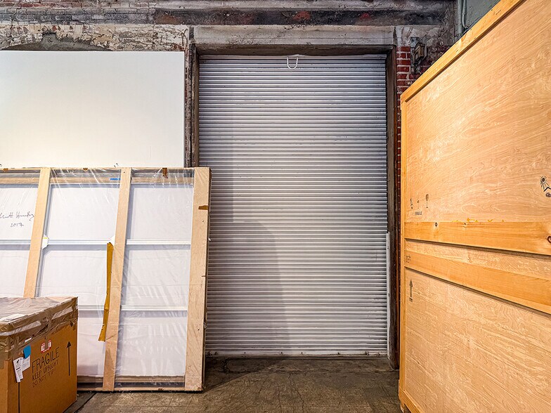 More Photos Of 1007 N Main St, Los Angeles Warehouse For Lease