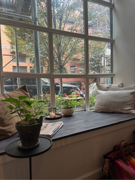 More Photos Of 325 W 11th St, New York Apartments For Lease