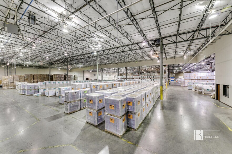 More Photos Of 200 E Bethany Dr, Allen Manufacturing For Sale