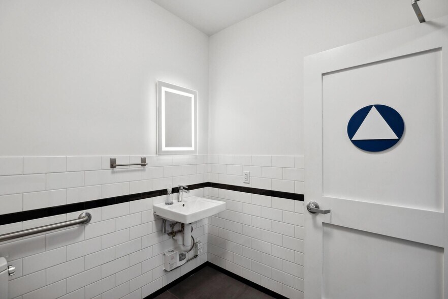 More Photos Of 1000 Calcot Pl, Oakland Warehouse For Sale