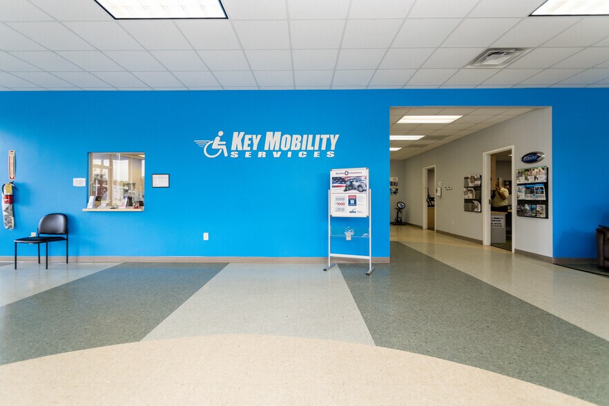 More Photos Of 1970 Us-68 N, Xenia Freestanding For Lease