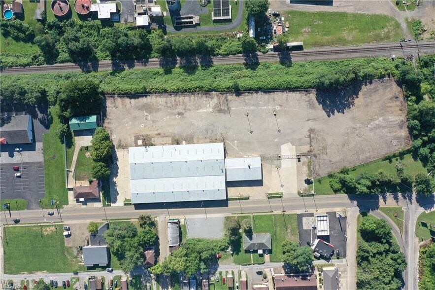 More Photos Of 1515 Franklin Ave, Toronto Industrial For Lease