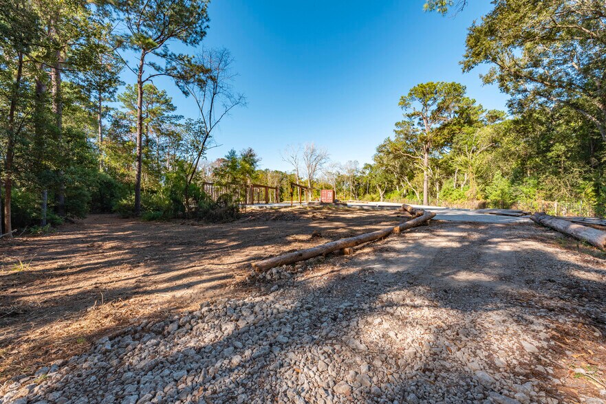 More Photos Of 225 Foster Street, Alvin Land For Sale