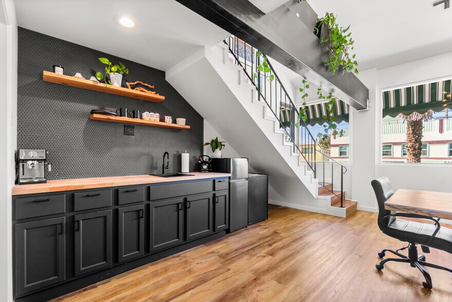 More Photos Of 2734 E Broadway, Long Beach Loft Creative Space For Sale