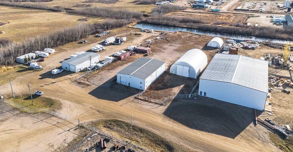 More Photos Of 39 Production Av, Vermilion River County No 24 Service For Sale
