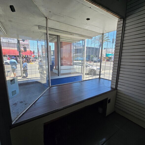 More Photos Of 4740 Whittier Blvd, East Los Angeles General Retail For Lease