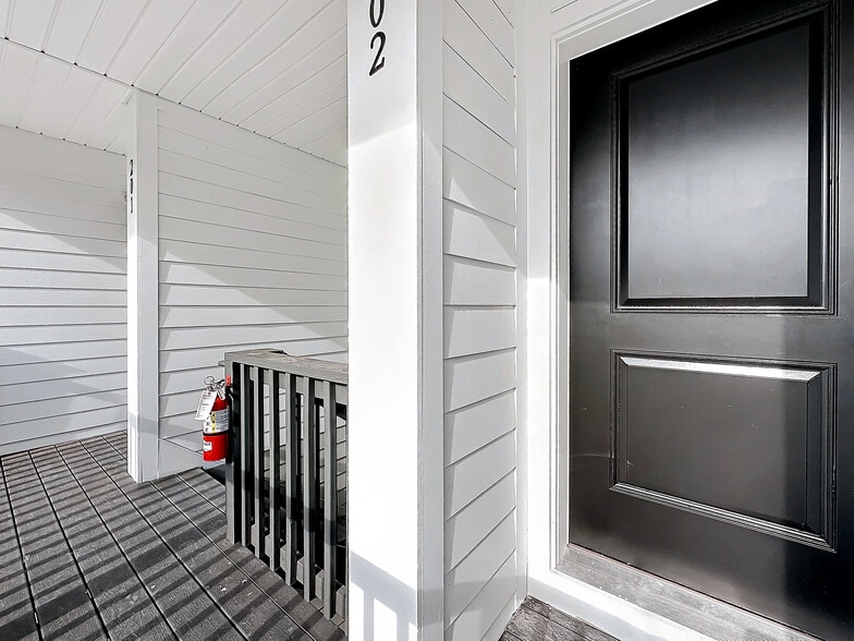 More Photos Of 9556 Hood Rd, Jacksonville Apartments For Sale