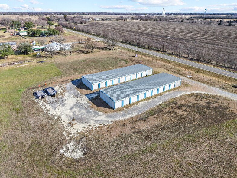 More Photos Of 1800 FM 815, Trenton Self Storage For Sale
