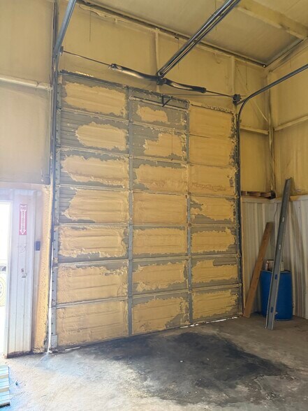 More Photos Of 3900 Valley Park Dr, El Reno Warehouse For Sale