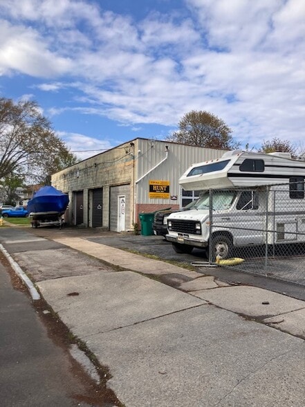 More Photos Of 121 78th St, Niagara Falls Service For Sale