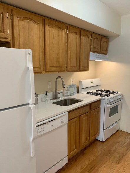 More Photos Of 6616 14th St NW, Washington Apartments For Sale