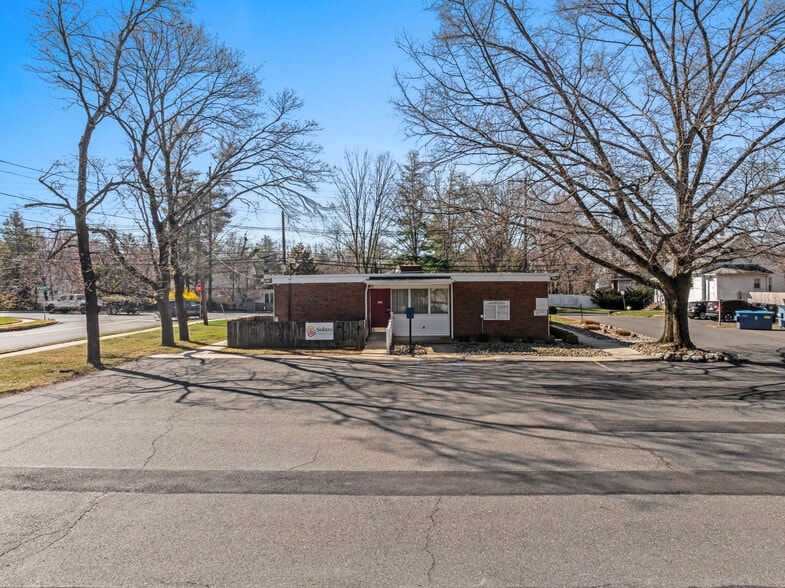 More Photos Of 123 Dunhams Corner Rd, East Brunswick Medical For Sale