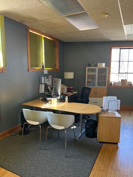 More Photos Of 2303 Charles St, Rockford Loft Creative Space For Sale