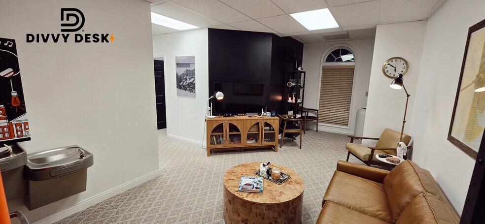 More Photos Of 139A W Ellis Rd, Griffin Loft Creative Space For Lease