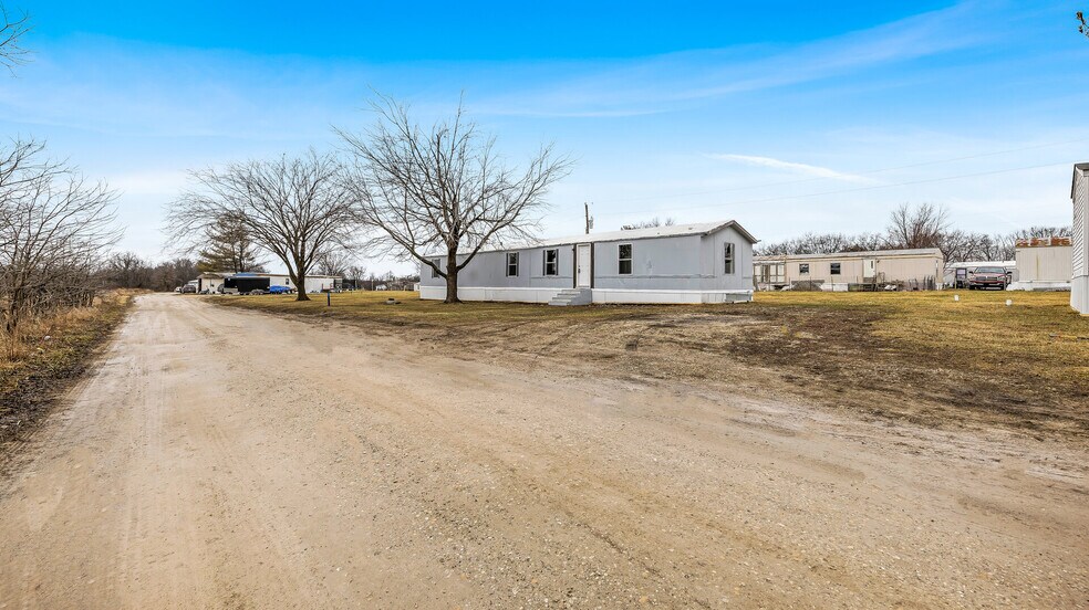 More Photos Of 100 Circle Dr, Foley Light Distribution For Sale