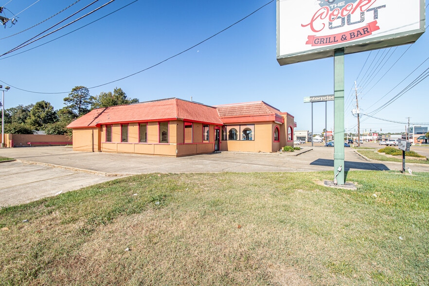 More Photos Of 1301 N 18th St, Monroe Fast Food For Sale