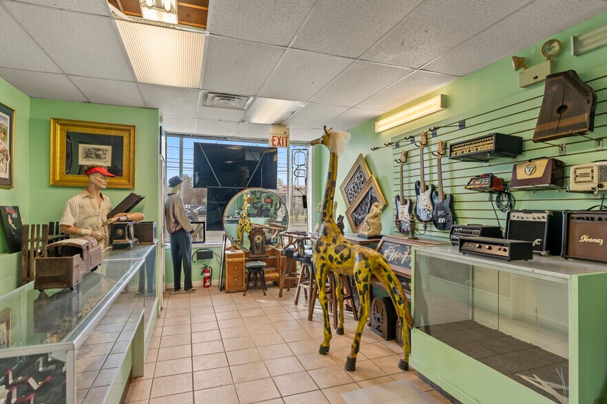 More Photos Of 1879 Central Ave, Albany Freestanding For Sale