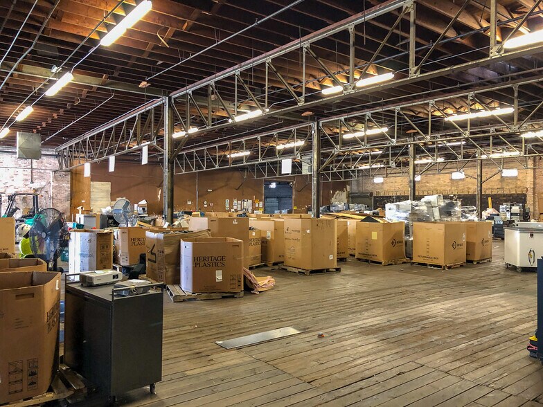 More Photos Of 1400 Main St, Baton Rouge Distribution For Sale