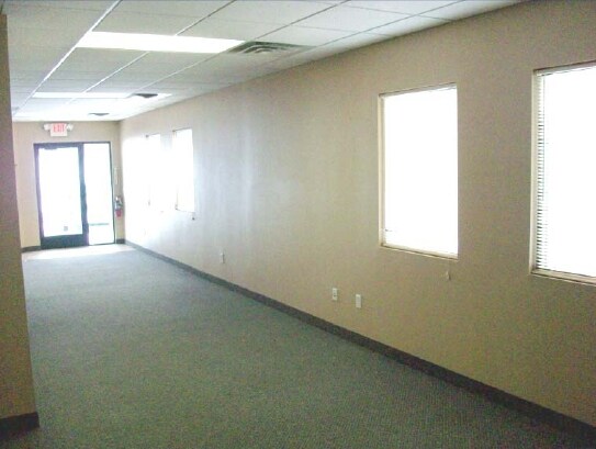 More Photos Of 221 Main St, Elk River Office For Lease