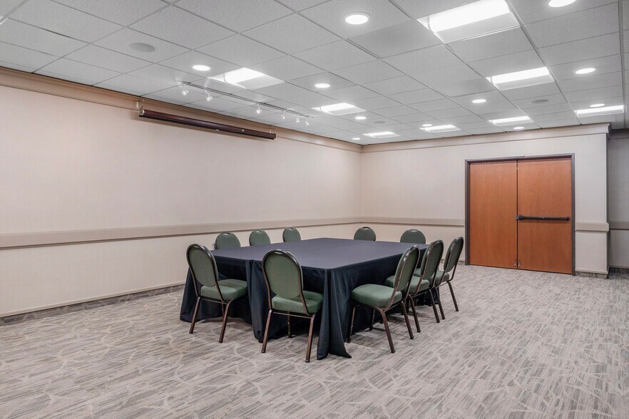 More Photos Of , Oak Harbor Hospitality For Sale