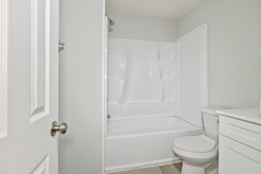 More Photos Of 2000 Old Tullahoma Rd, Winchester Apartments For Sale