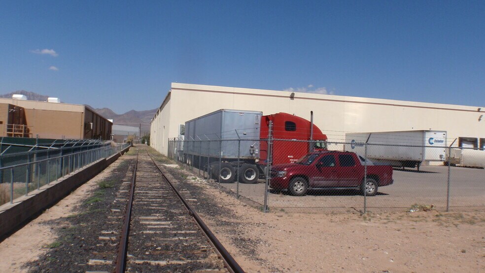 More Photos Of 9650 Railroad Dr, El Paso Warehouse For Lease