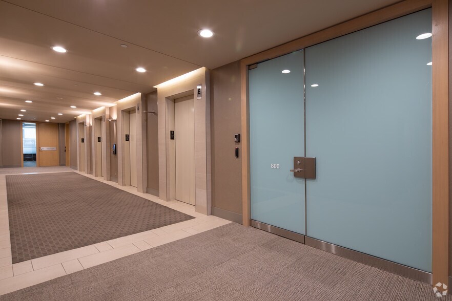 More Photos Of 609 Granville St, Vancouver Office For Lease