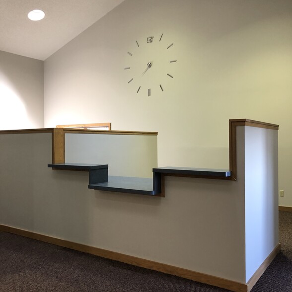 More Photos Of 228-246 Waterfall Dr, Elkhart Loft Creative Space For Sale