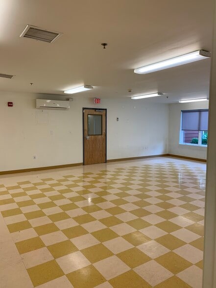 More Photos Of 109 Old Virginia Ave, Rich Creek Congregate Senior Housing For Lease