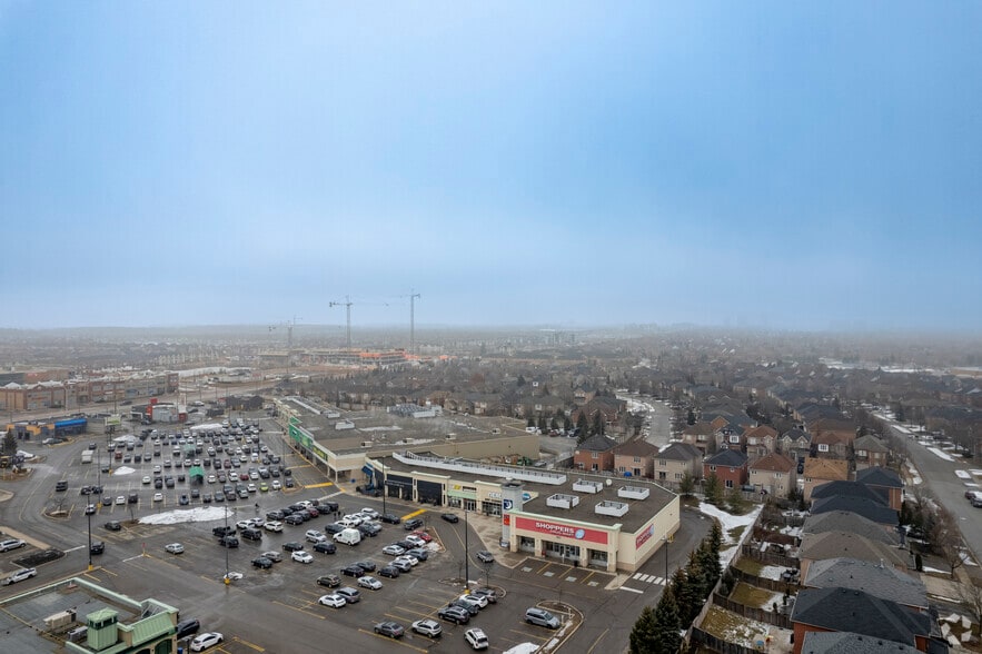 More Photos Of 478-494 Dundas St W, Oakville Unknown For Lease