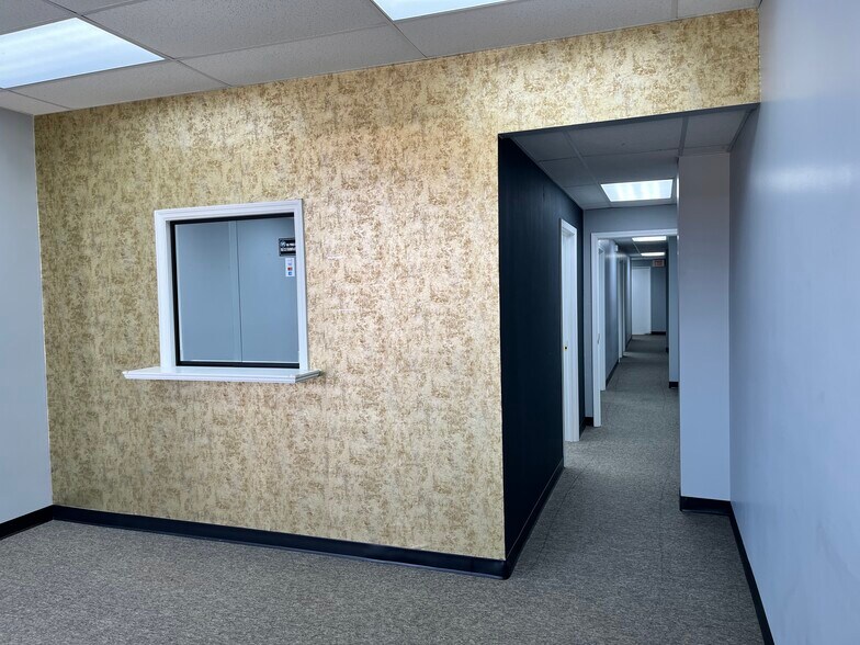 More Photos Of 1000 Lakeland Sq, Flowood Unknown For Lease