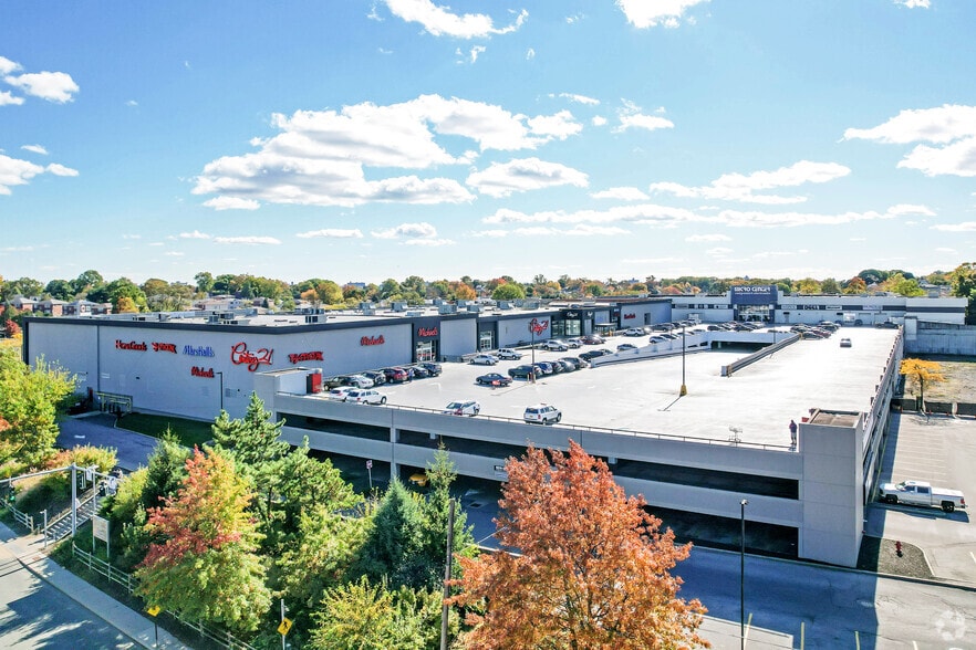 Primary Photo Of 6 Mall Walk, Yonkers Unknown For Lease