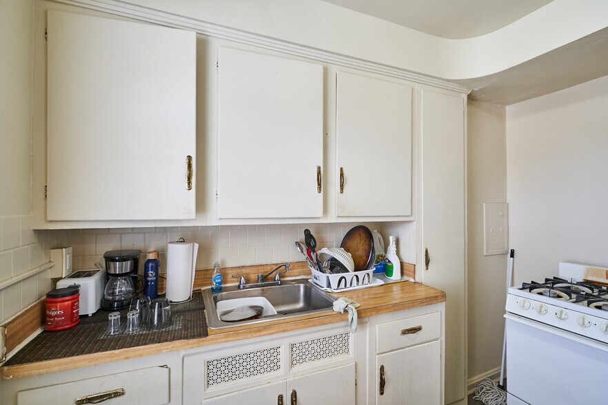 More Photos Of 1581-1589 Coventry Rd, Cleveland Multifamily For Sale