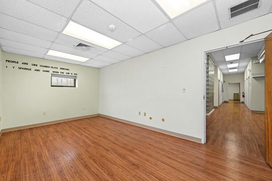 More Photos Of 52 Sharon St, Malden Office For Lease