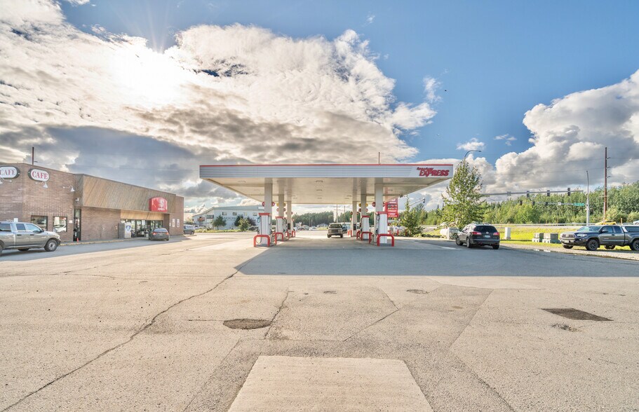 More Photos Of 7172 Parks hwy, Wasilla General Retail For Sale