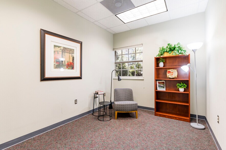 More Photos Of 1938 N Hercules Ave, Clearwater Office For Sale