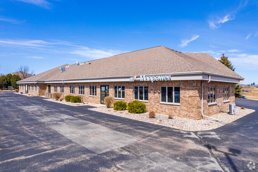 More Photos Of 119 N McCarthy Rd, Appleton Office For Lease