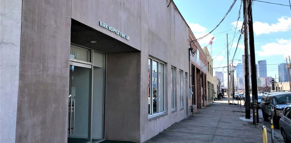 More Photos Of 3008 Commerce St, Dallas Flex For Sale