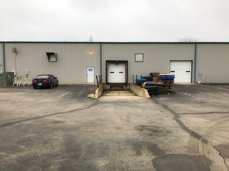 More Photos Of 3 Pequignot Dr, Pierceton Warehouse For Sale