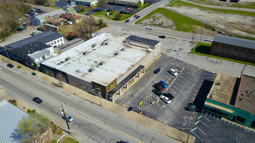 More Photos Of 624 State St, New Albany Storefront For Sale