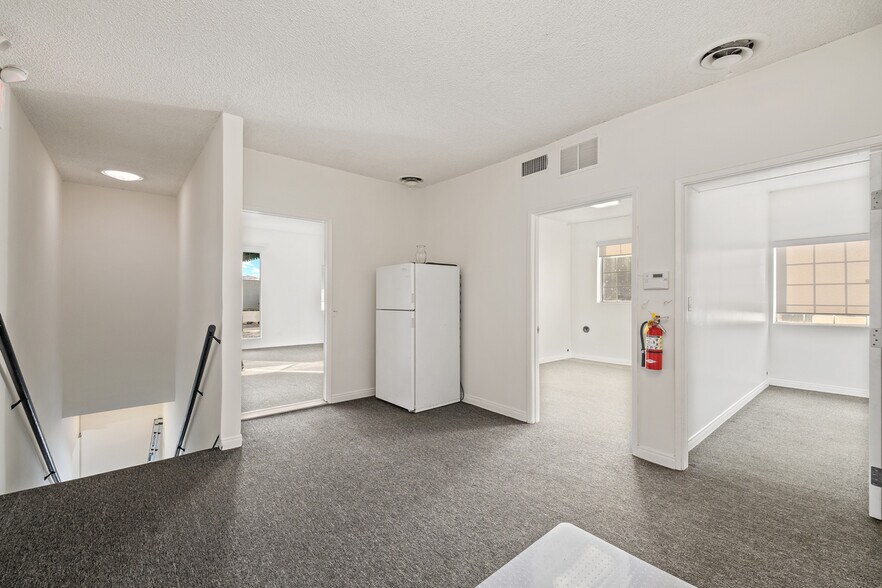 More Photos Of 2728-2740 S La Cienega Blvd, Los Angeles Loft Creative Space For Lease