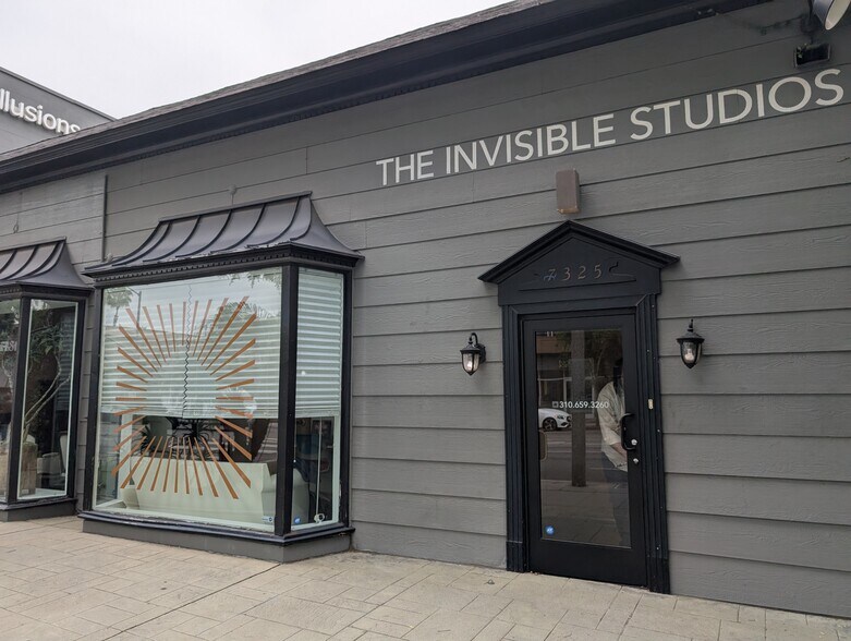More Photos Of 7313 Santa Monica Blvd, West Hollywood Storefront Retail Office For Sale
