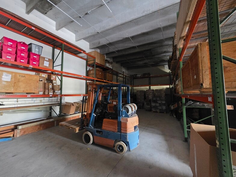More Photos Of 10420 NW 37th Ter, Miami Warehouse For Sale