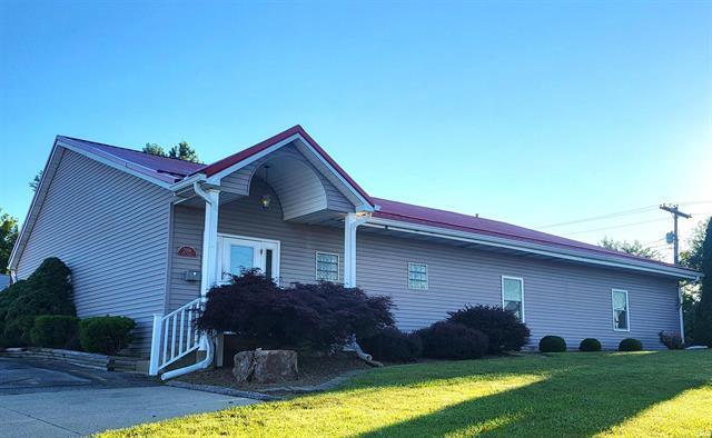 More Photos Of 2359 16th St, Bedford Office For Sale