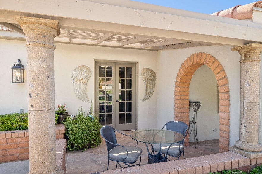 More Photos Of 3827 E Oak St, Phoenix Assisted Living For Sale