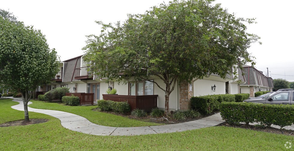 More Photos Of 1901 Lafayette St, Gretna Apartments For Sale