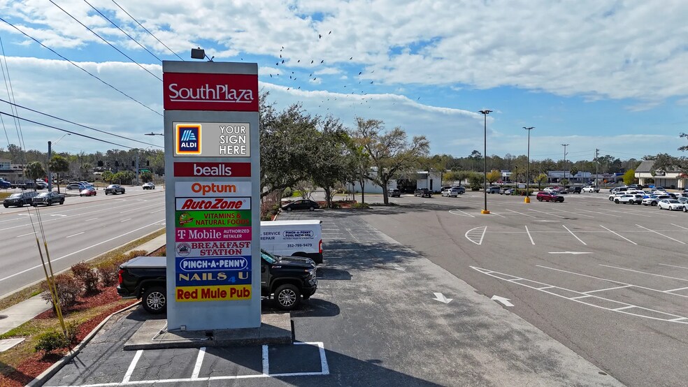 More Photos Of 1230-1280 S Broad St, Brooksville Freestanding For Lease