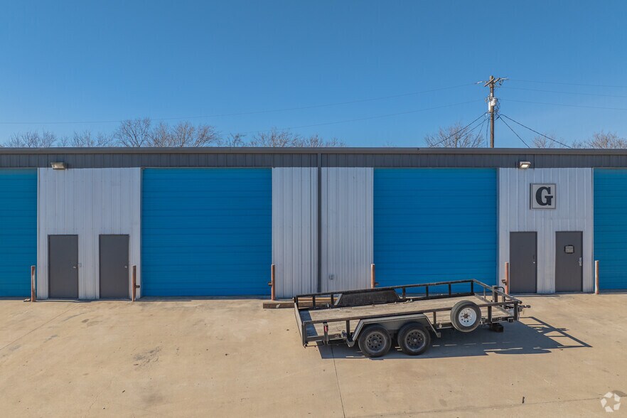 More Photos Of 2653 Blue Mound Rd W, Haslet Warehouse For Lease